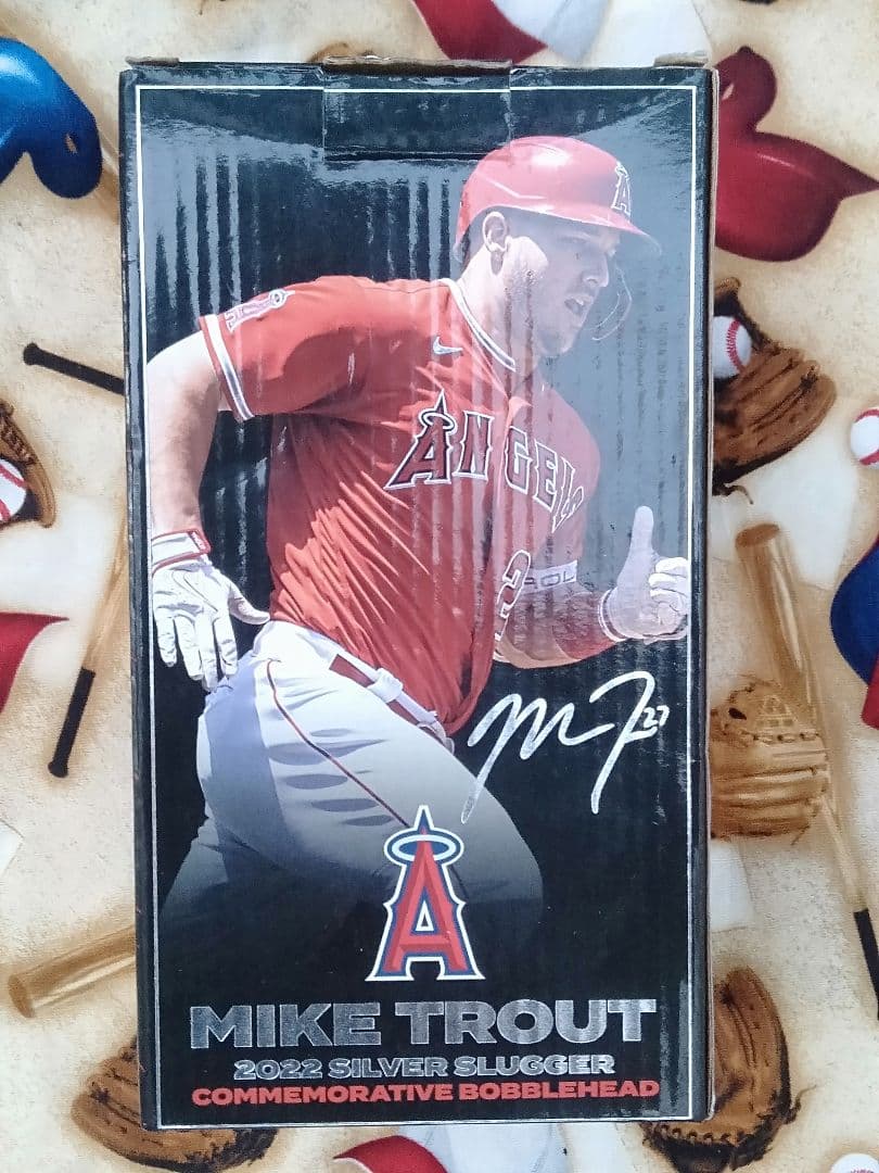 ANGELS 27 マイクトラウト シルバースラッガー賞 ９回記念 ボブルヘッド