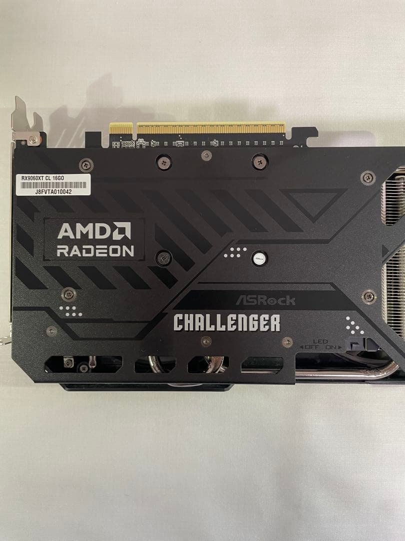 グラフィックボード・グラボ・ビデオカード ASRock AMD Radeon RX 9060 XT 16GB