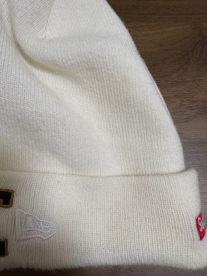 Supreme New Era ニット帽 ホワイト　　コラボ　値下げ！！
