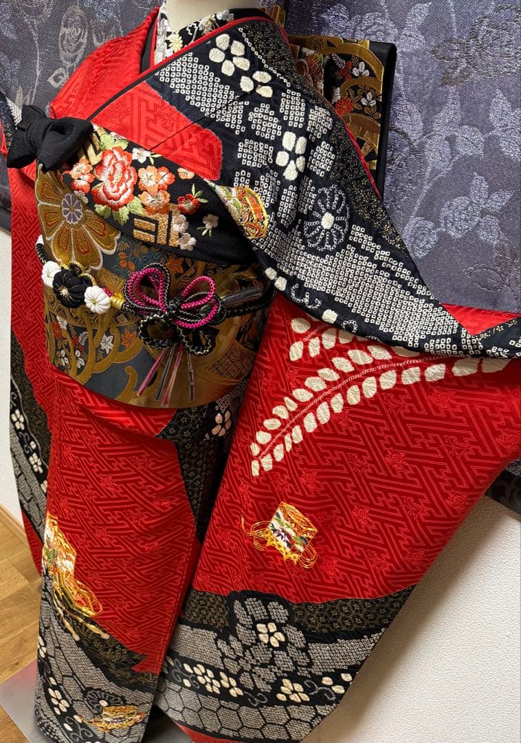 正絹振袖フルセット★金駒刺繍・絞り加工