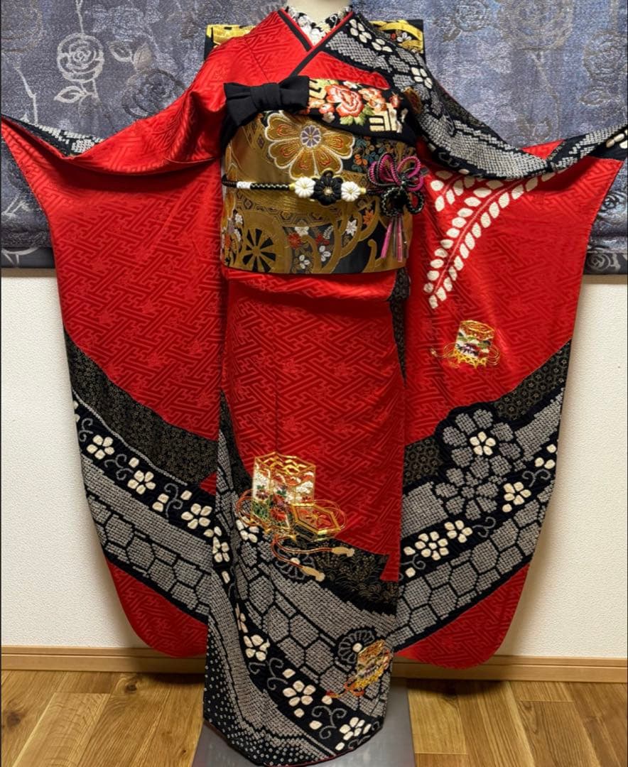 正絹振袖フルセット★金駒刺繍・絞り加工