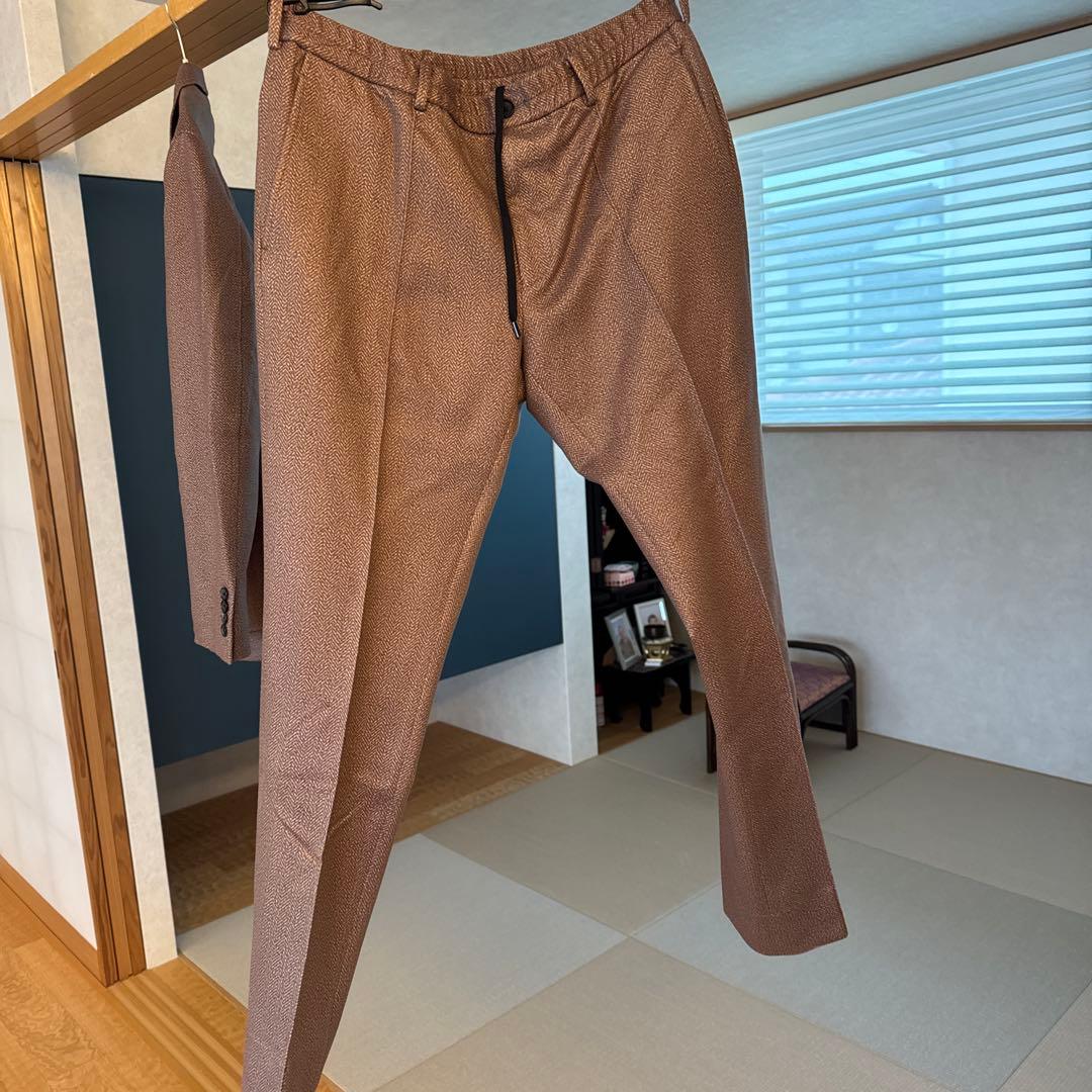 エストネーションオリジナルポリウレタンスーツ