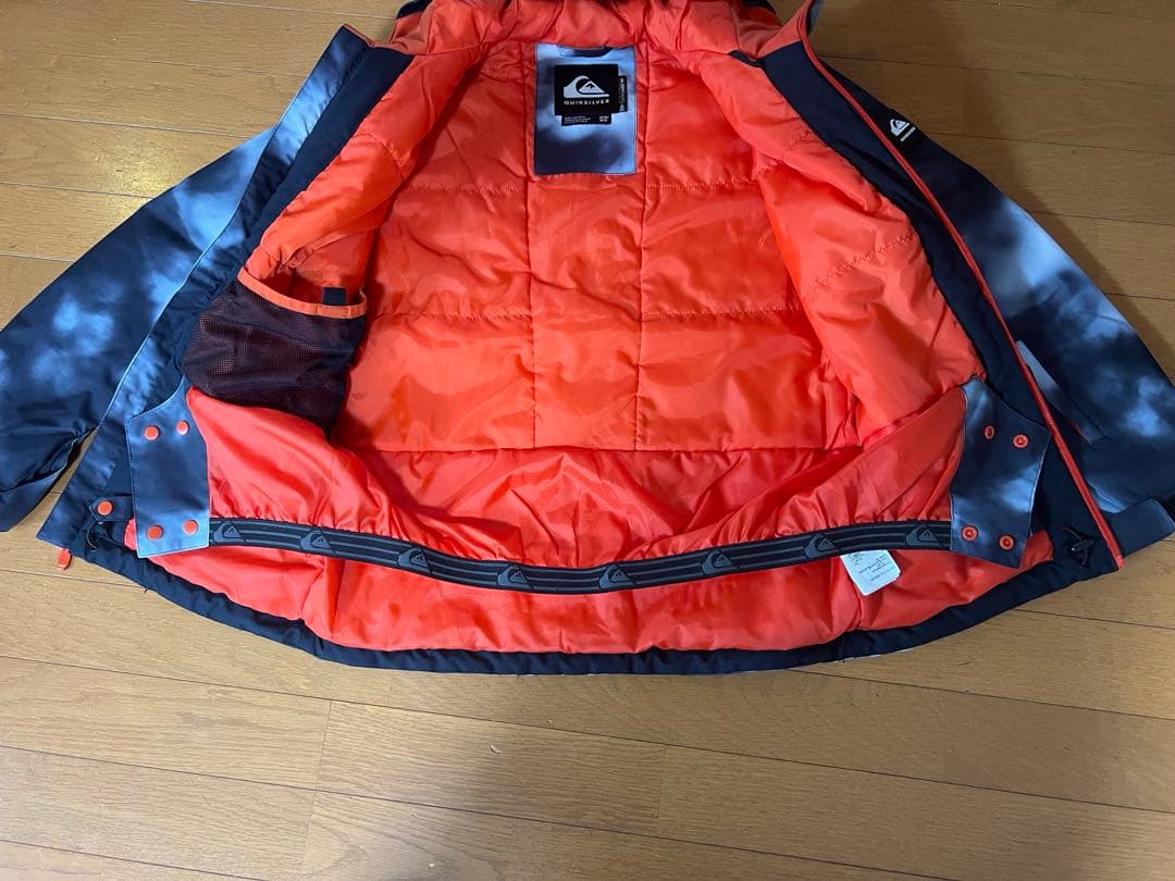 今季新品1回のみ使用Quiksilver スノーボードジャケット 150cm