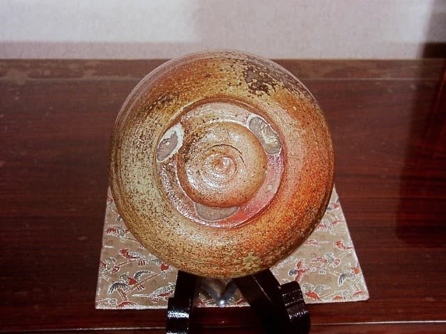 多摩焼　井上郷太郎作　筒茶碗　共箱　古物。
