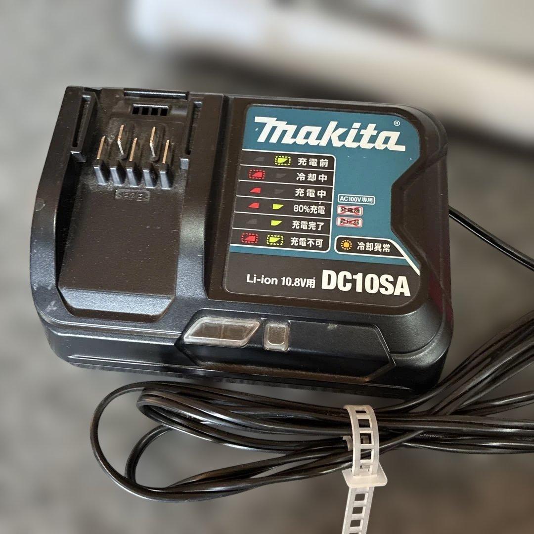 生ビール【中古】Makita CL107FD 充電式クリーナー 本体