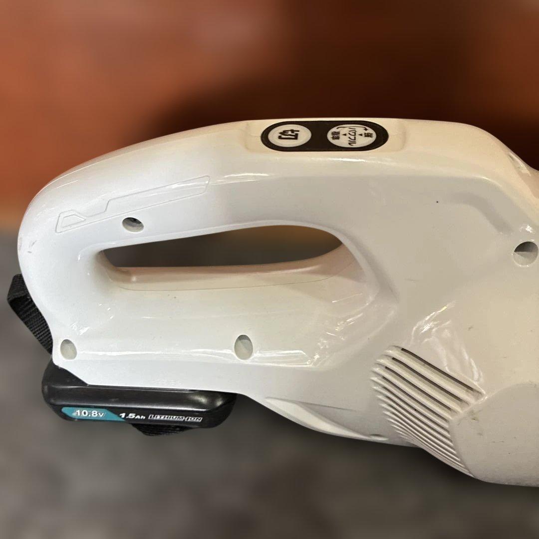 生ビール【中古】Makita CL107FD 充電式クリーナー 本体