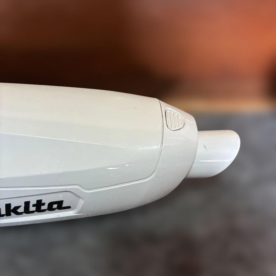 生ビール【中古】Makita CL107FD 充電式クリーナー 本体