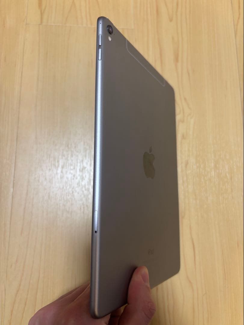iPad Pro 9.7 32GB Wi-Fi+Cellular スペースグレイ