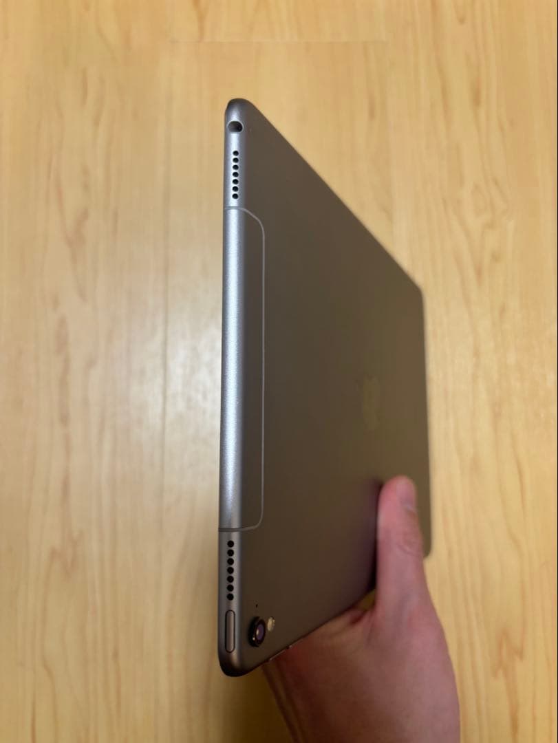iPad Pro 9.7 32GB Wi-Fi+Cellular スペースグレイ