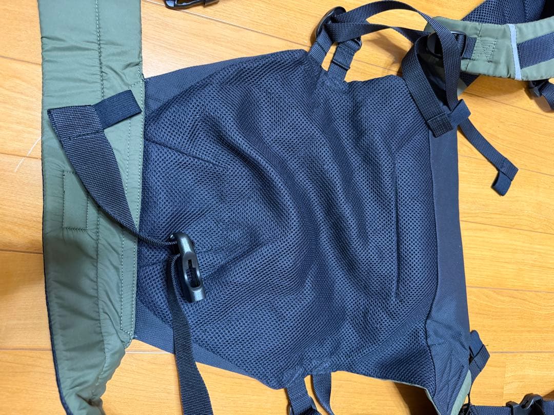 【雪見だいふく】THE NORTH FACE 抱っこ紐 オリーブグリーン