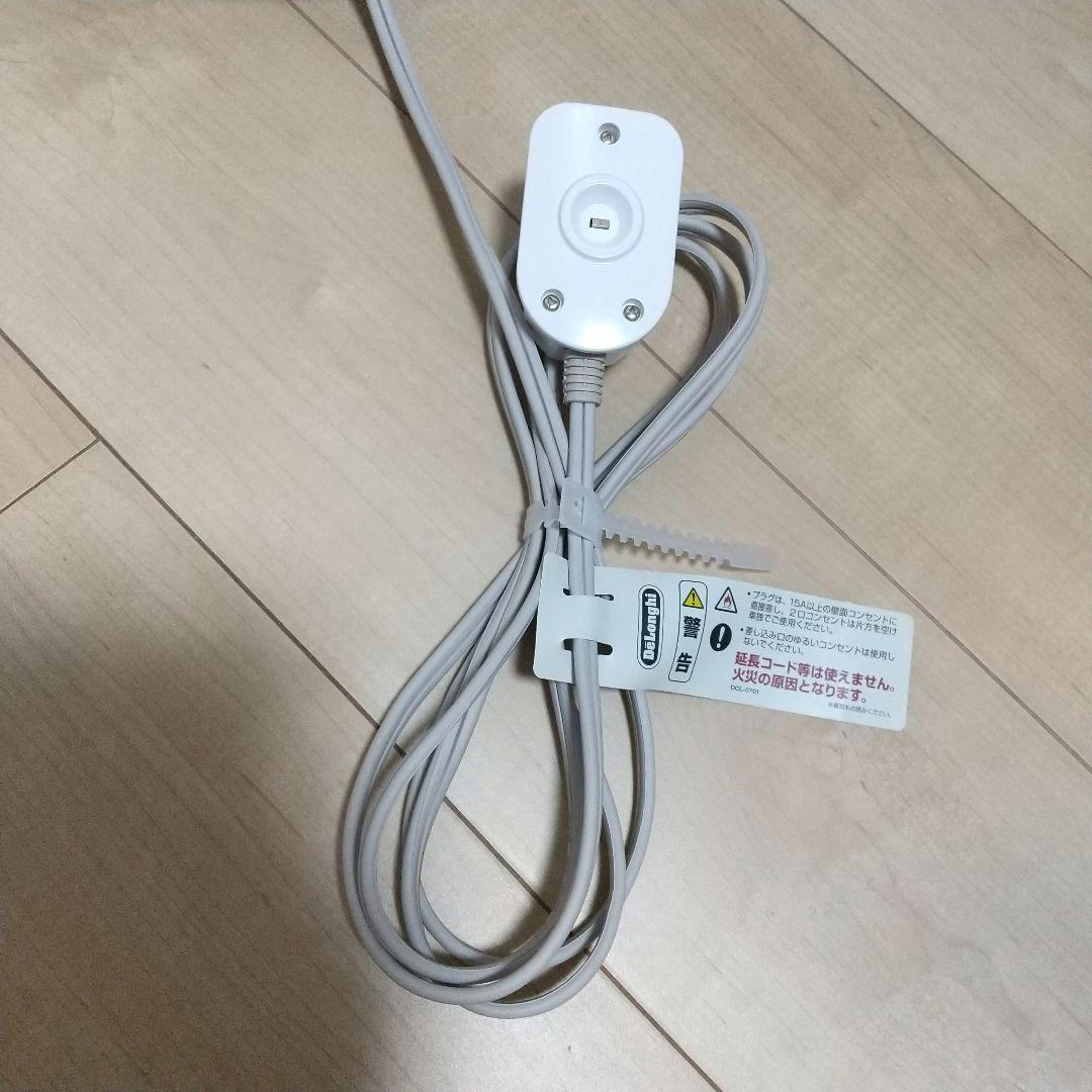 デロンギ　オイルヒーター　ヴェルティカルド RHJ21F0812
