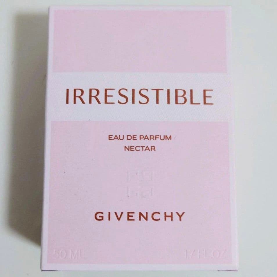 GIVENCHY イレジスティブル オーデパルファム ネクター (50mL)