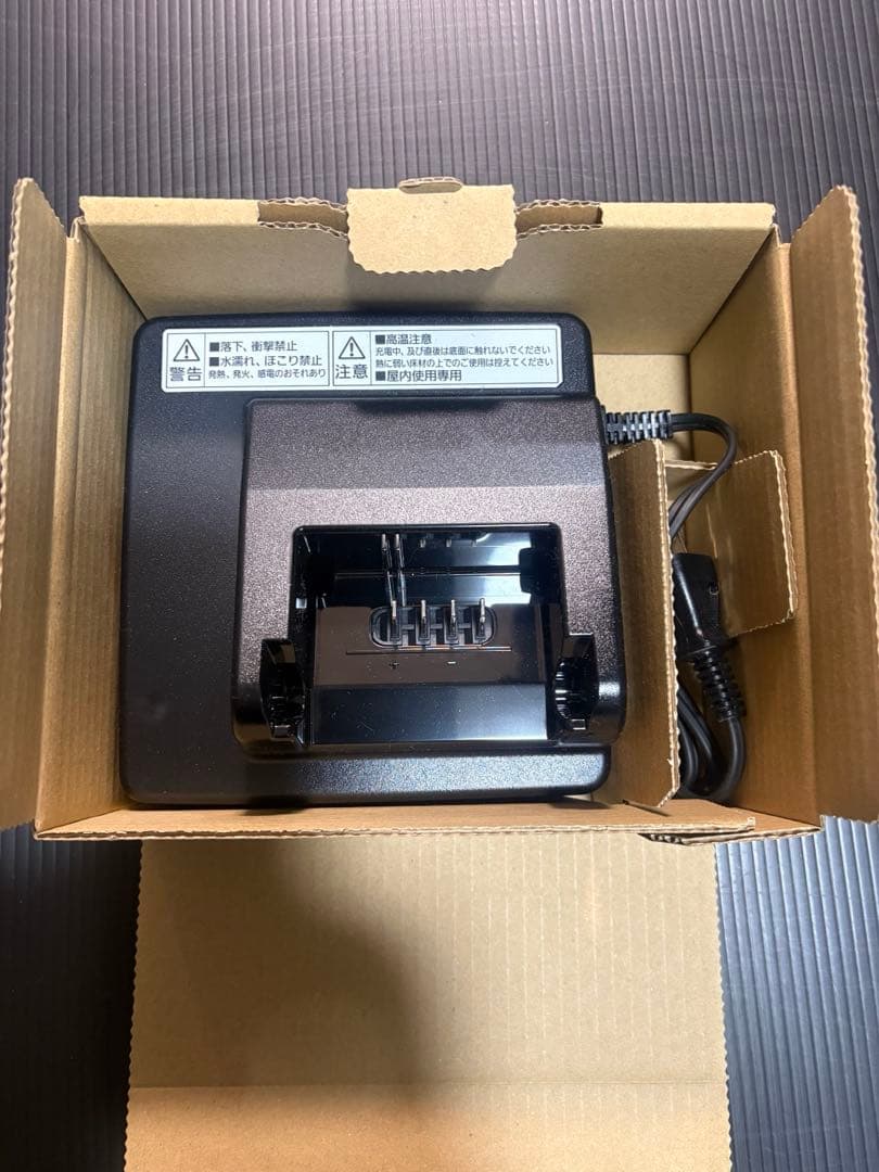 Panasonic NKJ075Zバッテリー充電器(リチウムイオン電池用)