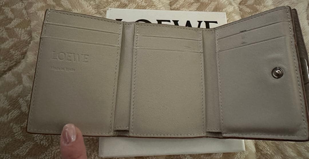★*★様 LOEWE アナグラム　トライフォールド　三つ折り財布　ロエベ