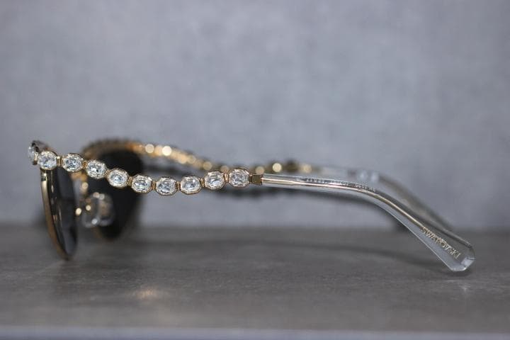 アリアナグランデ着用 SWAROVSKI スワロフスキー キャッツアイサングラス