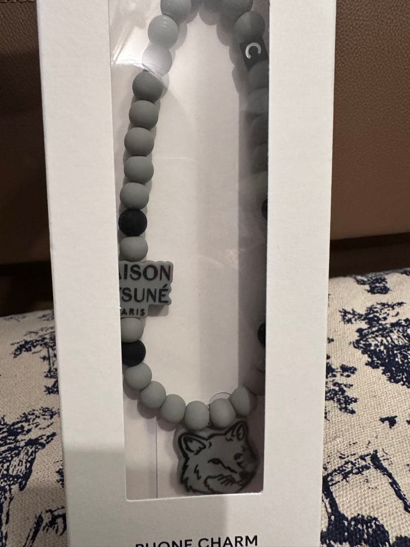 メゾンキツネ　ストラップ　チャーム　キーホルダー