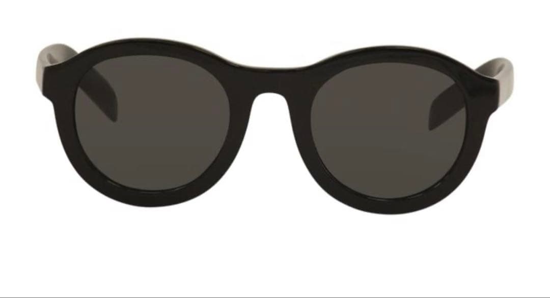 プラダ　PRADA サングラス　ブラック　付属品付き