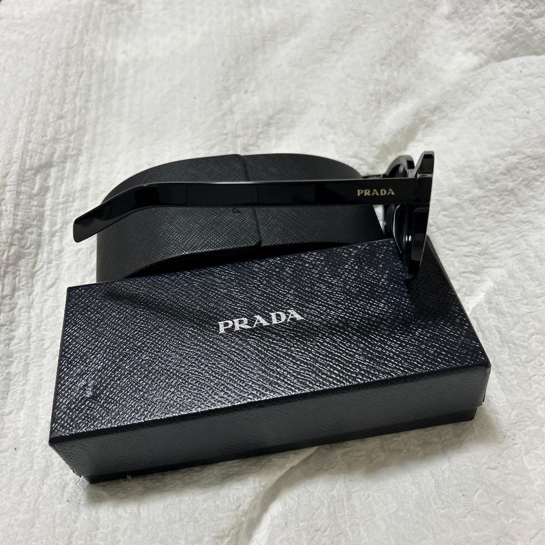 プラダ　PRADA サングラス　ブラック　付属品付き