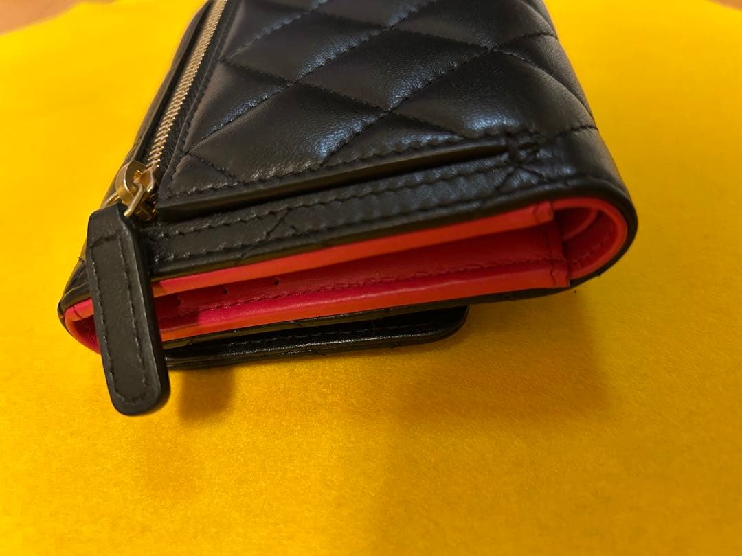 優‼️シャネル CHANEL 二つ折り財布 ハートココ ラムスキン