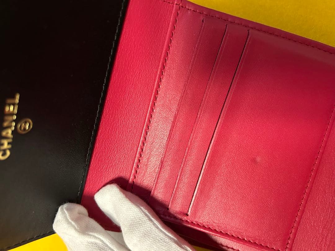 優‼️シャネル CHANEL 二つ折り財布 ハートココ ラムスキン
