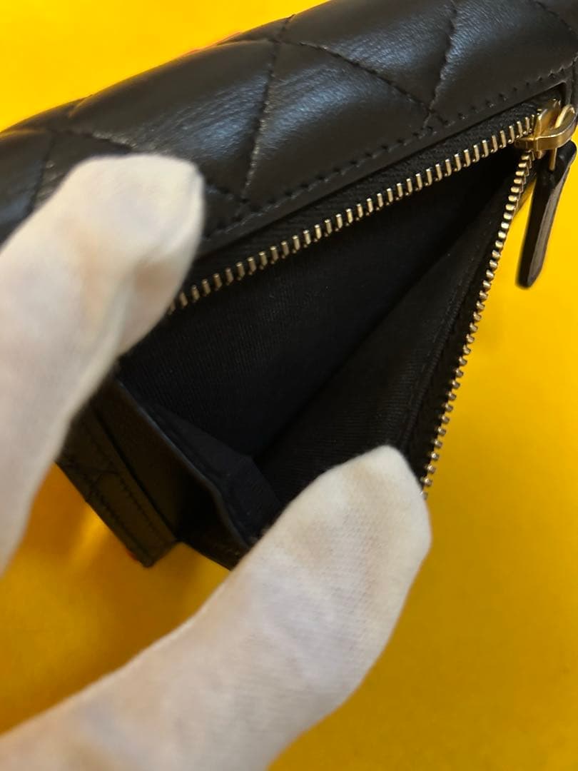 優‼️シャネル CHANEL 二つ折り財布 ハートココ ラムスキン
