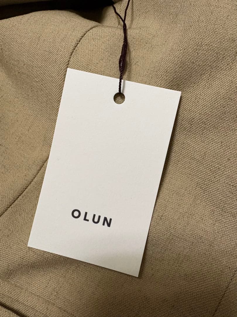 OLUN ベージュ テーラードジャケット
