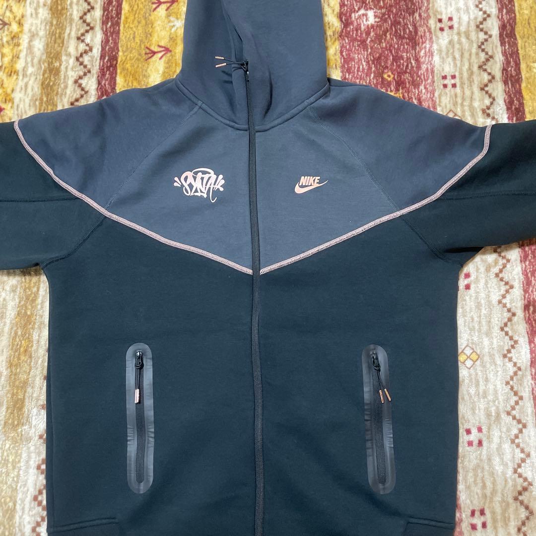 シナワルドナイキテック　上下 synaworld nike tech set