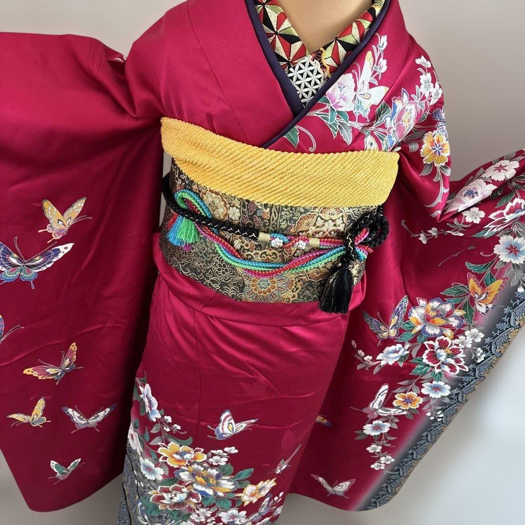 大特価　正絹振袖フルセット　赤い花柄　更紗文様　成人式にも　牡丹　ガード加工