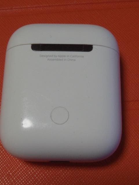 Apple AirPods イヤホン　充電ケース　セット