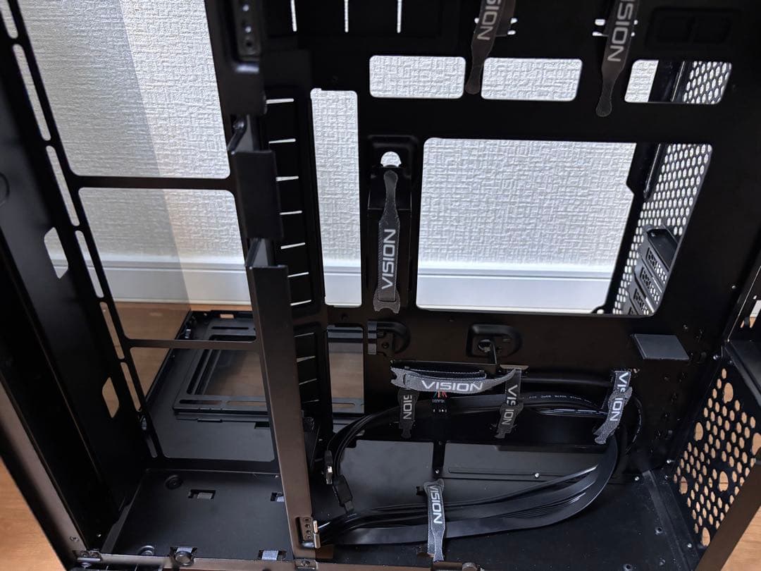 LianLi O11 Vision Compact ATXサイズPCケース 美品