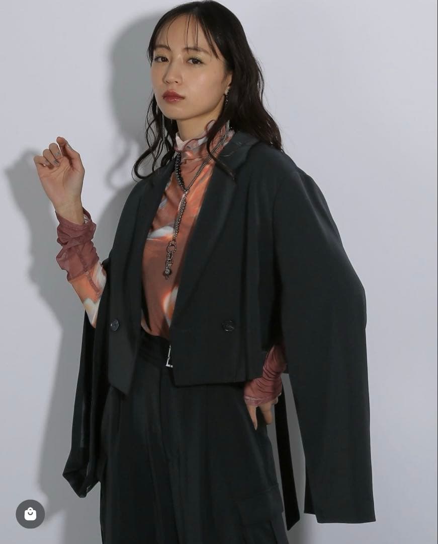 美品 HALE トロミソデアキショートジャケット