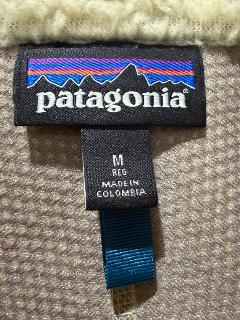 patagonia フリースベスト M クリーム色