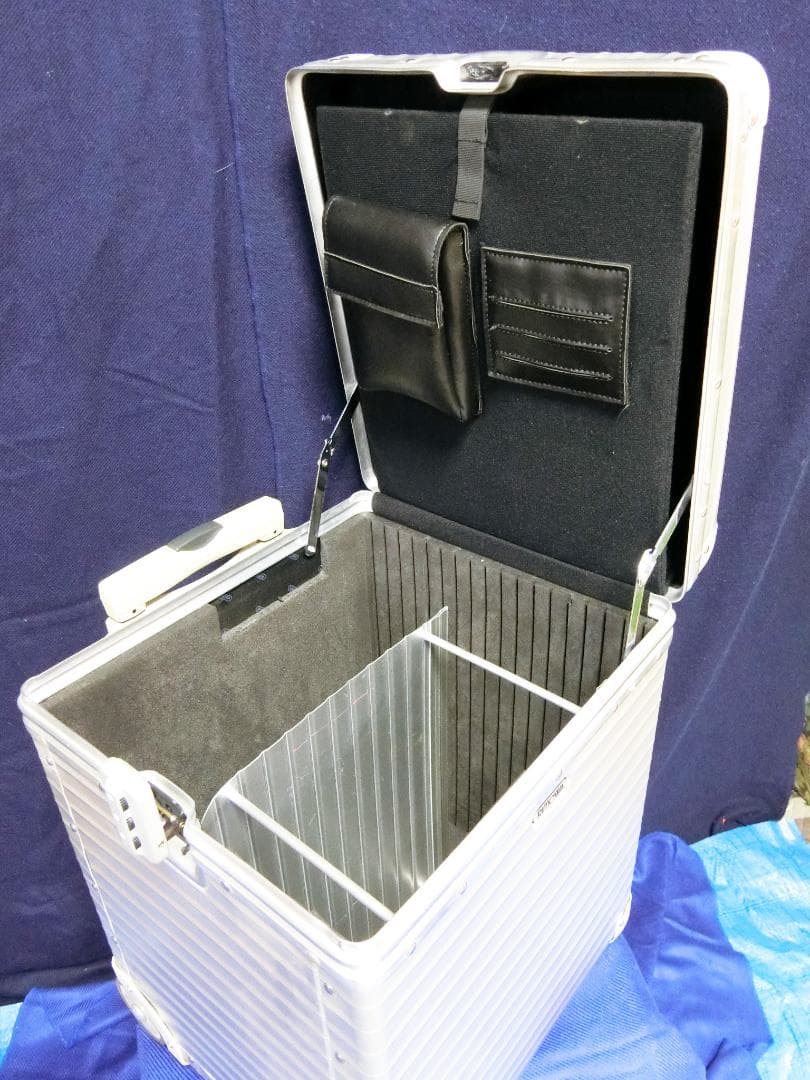 リモワ　RIMOWA IBM アルミケース　返品可