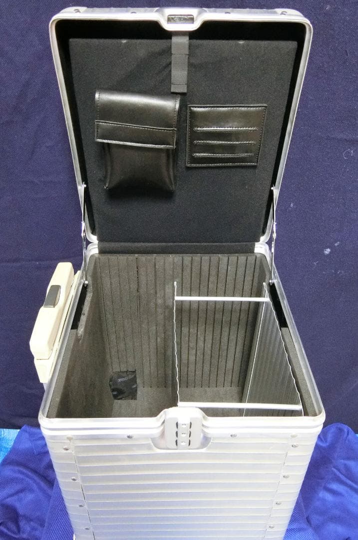 リモワ　RIMOWA IBM アルミケース　返品可