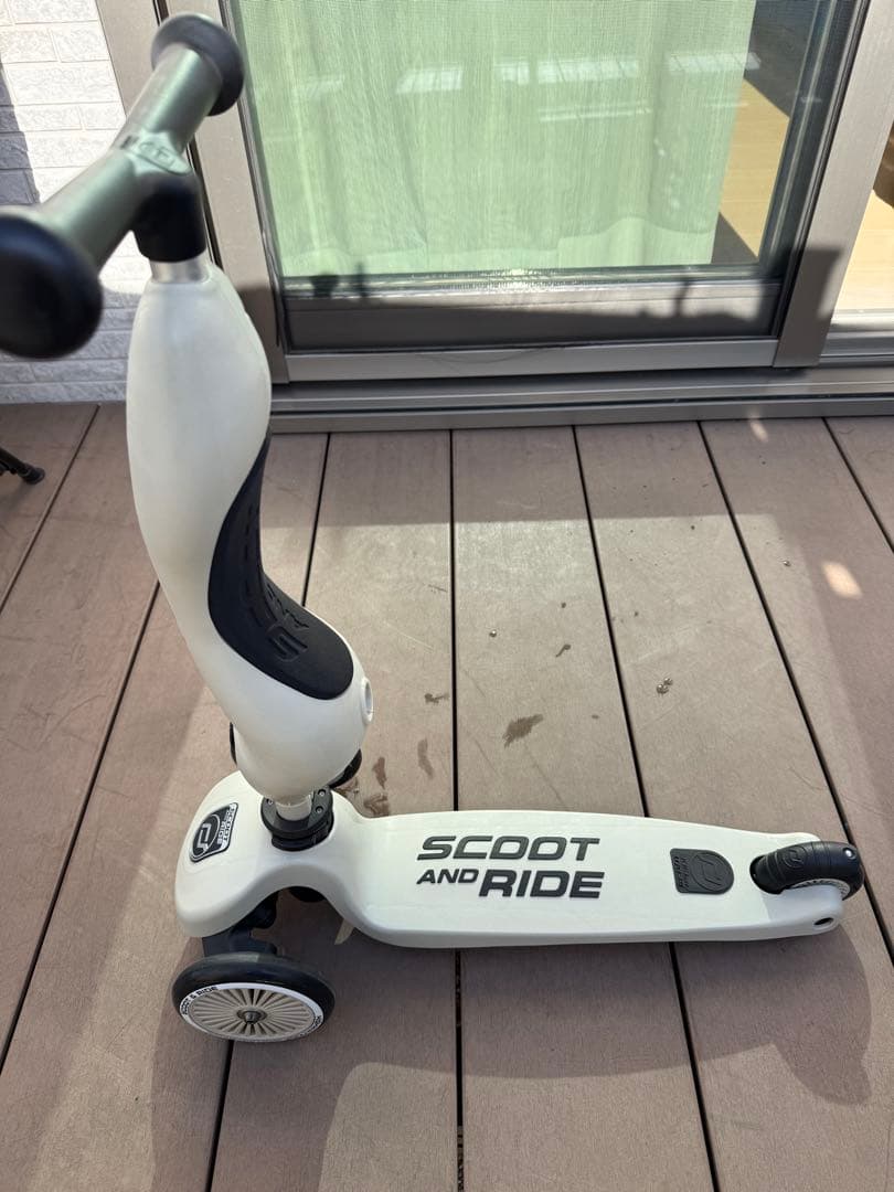 SCOOT AND RIDE キッズスケーター