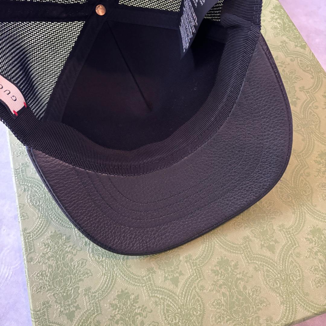 未使用 GUCCI レザー ロゴ キャップ メッシュ シェリーライン