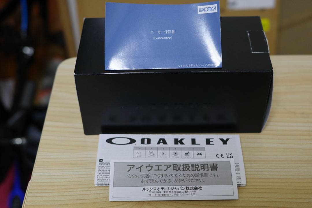 小物 OAKLEY SUTRO LITE SWEEP