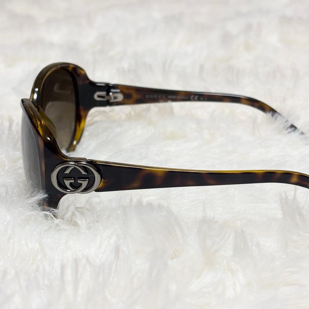 美品GUCCI グッチオーバルサングラスGG3174