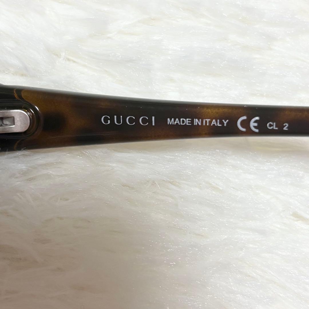 美品GUCCI グッチオーバルサングラスGG3174