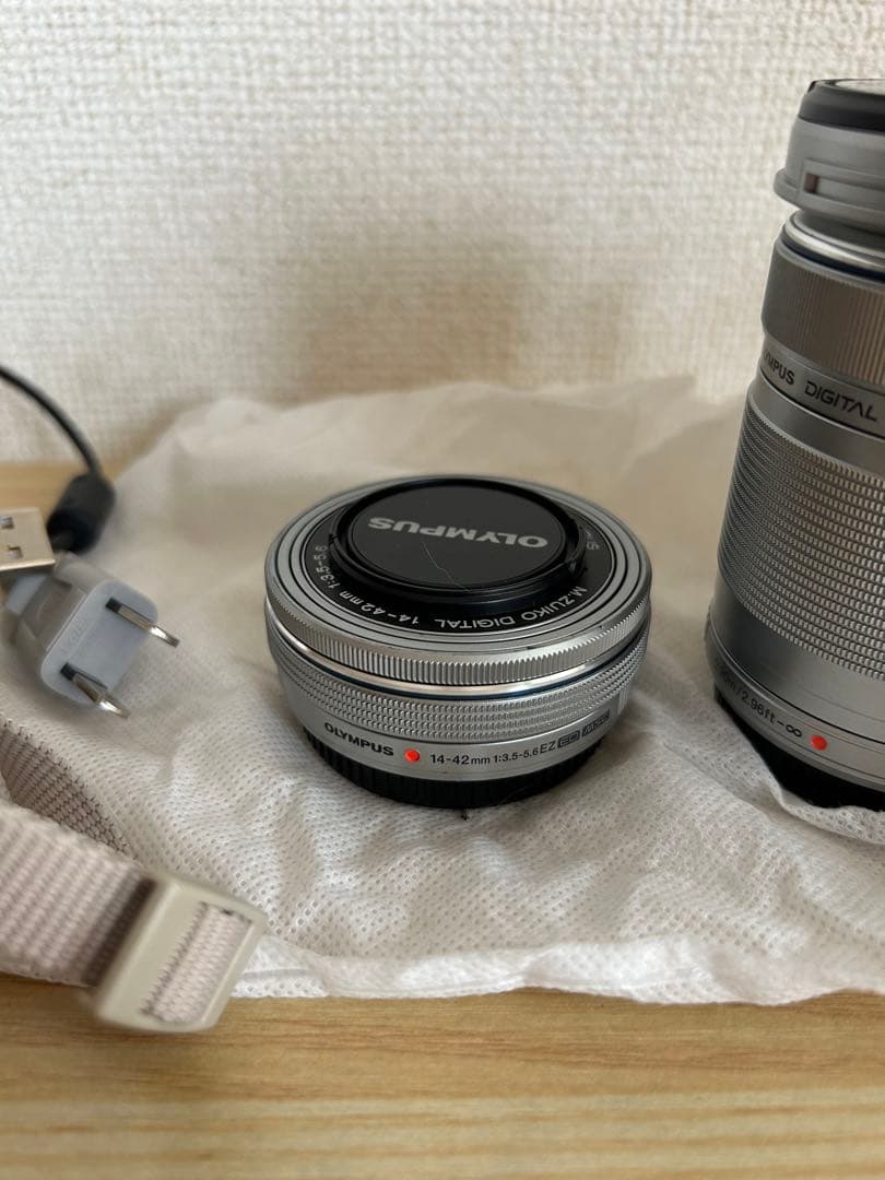 Olympus PEN E-PL8シルバー 本体