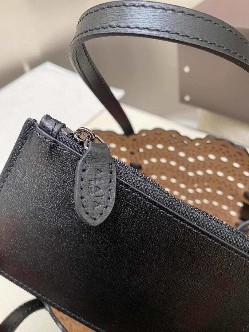 ALAIA ミナ25 VIENNE レザートート トートバッグ ショルダーバッグ