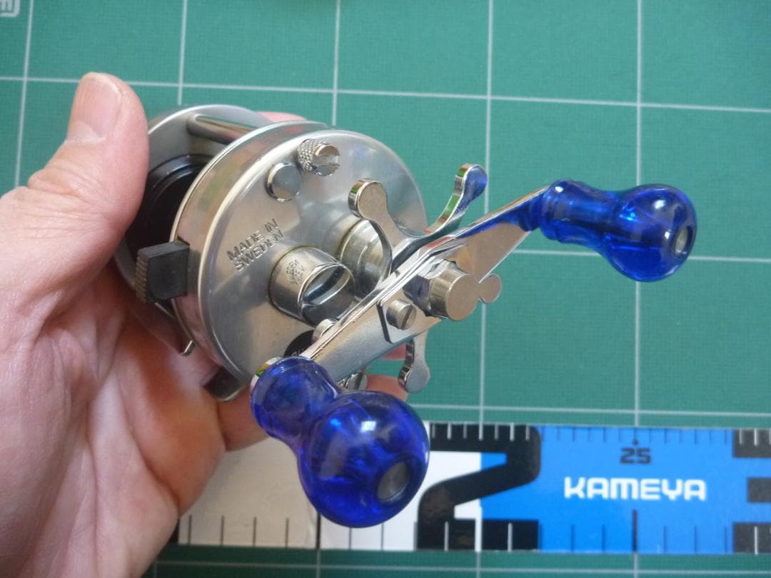 グ*ン様 アブガルシア　アンバサダー2500CIAR　フットナンバー040006