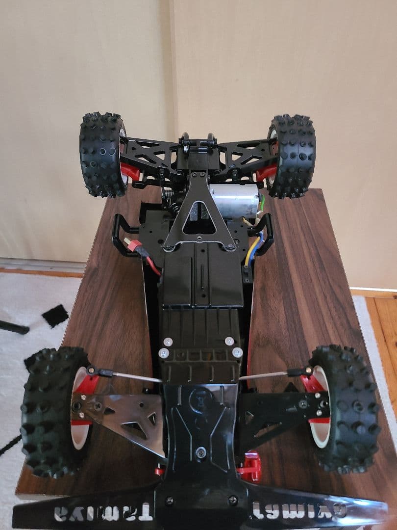 タミヤホットショット 4WD ラジコンカー