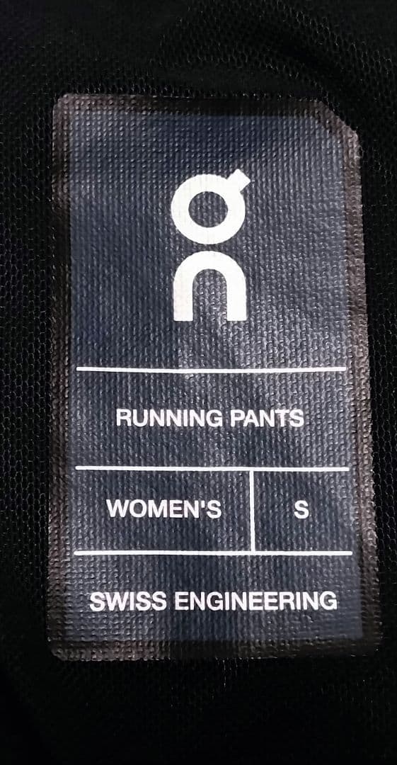 On RUNNING PANTS ブラック　ウィメンズS