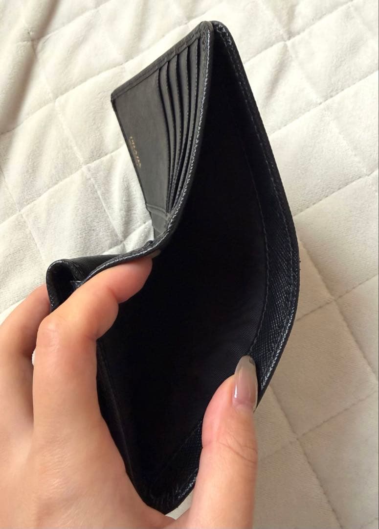 PRADA サフィアーノ トライアングル 二つ折り財布