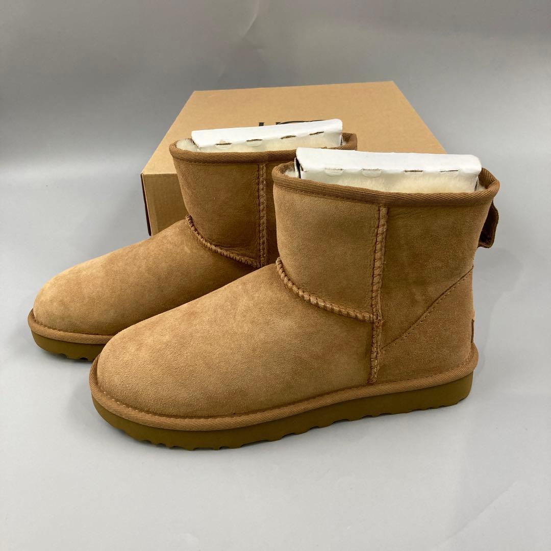 ☆新品未使用　UGG Classic Mini II 23センチ
