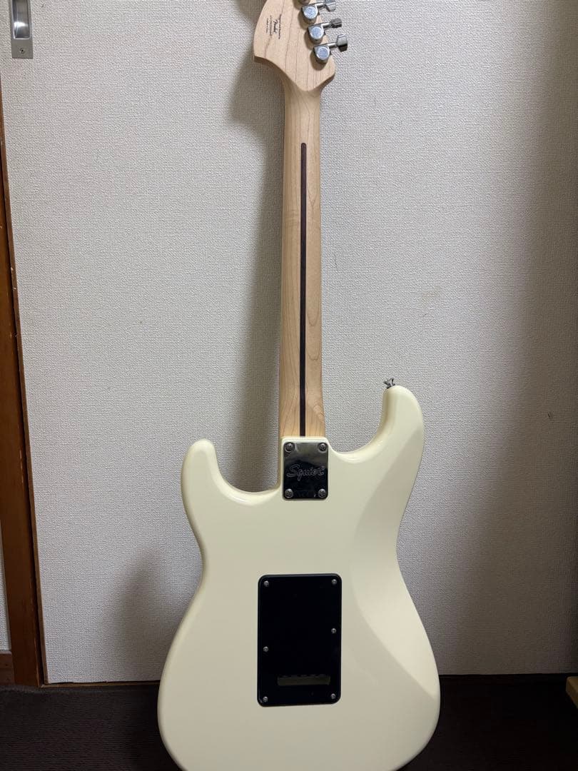 Fender ストラトキャスタータイプ エレキギター