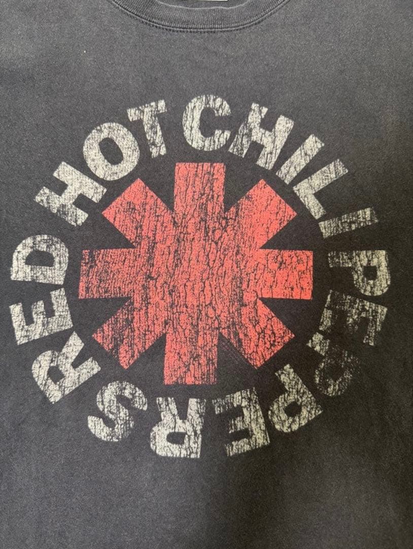 RED HOT CHILI PEPPERS Tシャツ