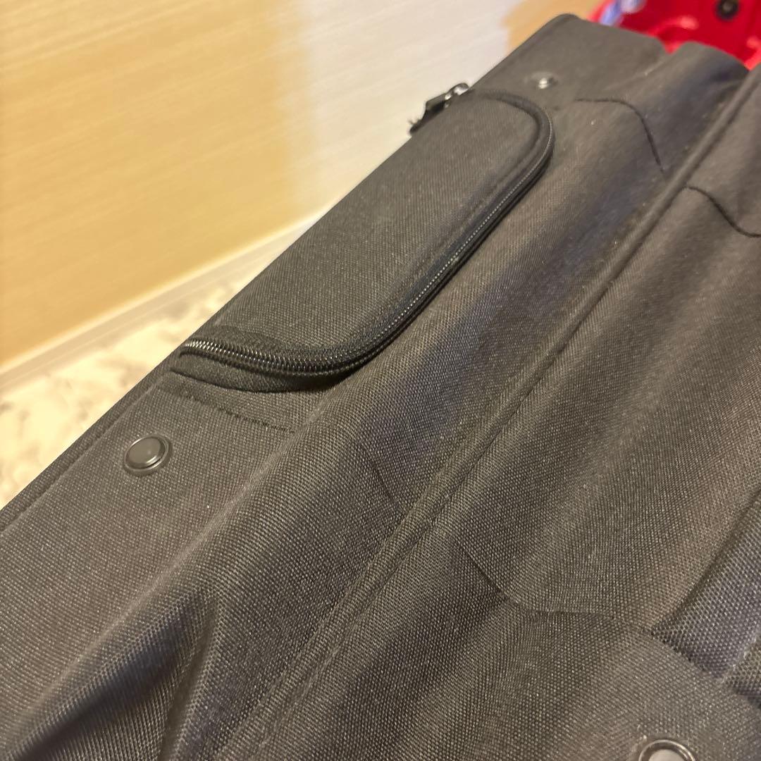 無印良品　半分の厚みで収納できるソフトキャリーケース　63Ｌ
