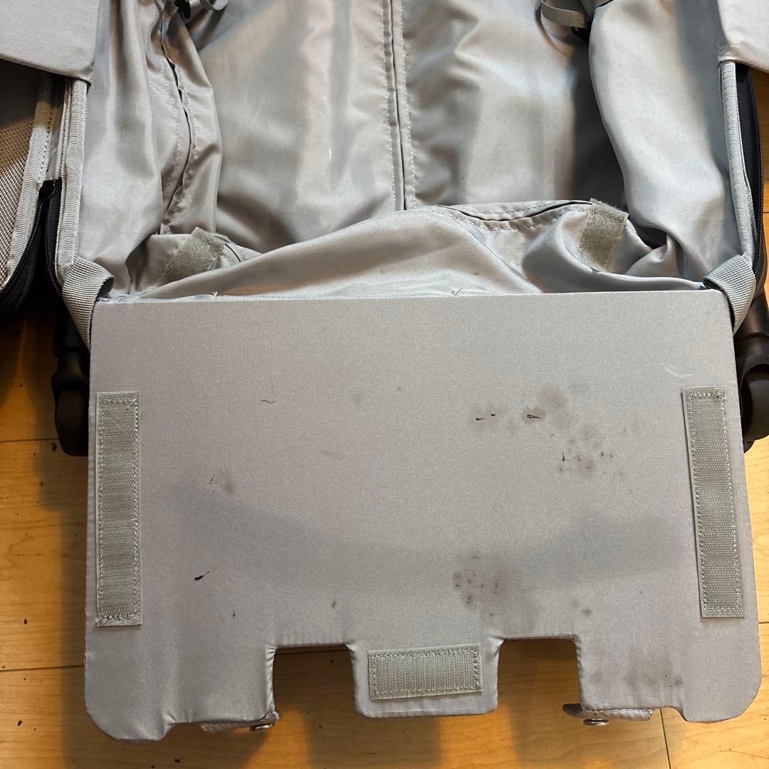 無印良品　半分の厚みで収納できるソフトキャリーケース　63Ｌ